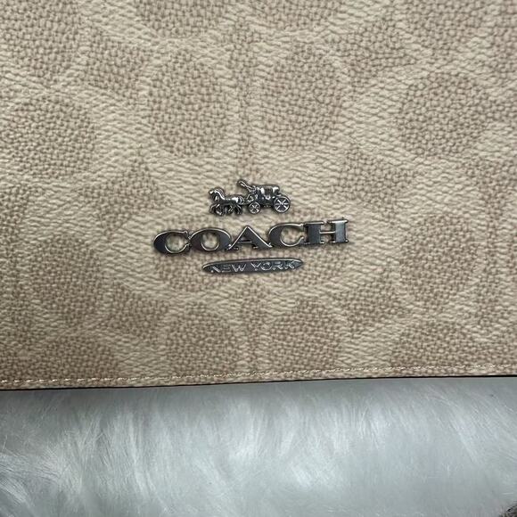 COACH Quinn Bag Shoulder/Crossbody In Signature Canvas In Silver/Sand/Taupe NWT - Picture 11 of 12